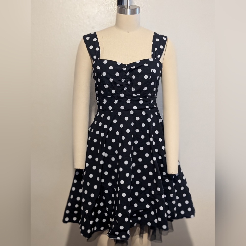 Stylish Polka Dot Sleeveless Dress